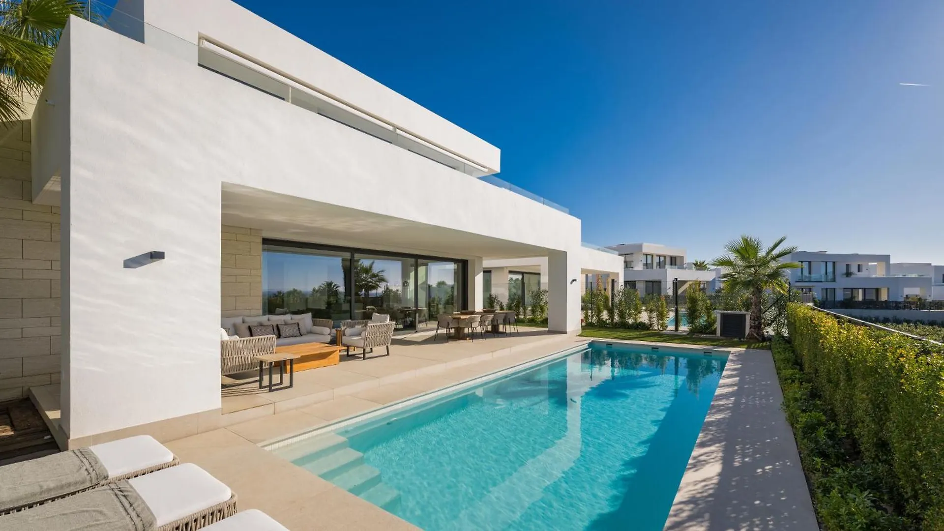 Luxury, Sea View & Pool - Villa Palma Marbella location